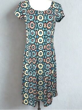 Floral Geometric Short-Sleeve Dress in Blue and Cream